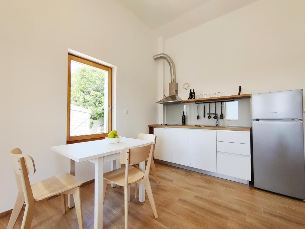 Brand New Apt W Balcony & Perfect Seaview At Center Χβαρ Εξωτερικό φωτογραφία