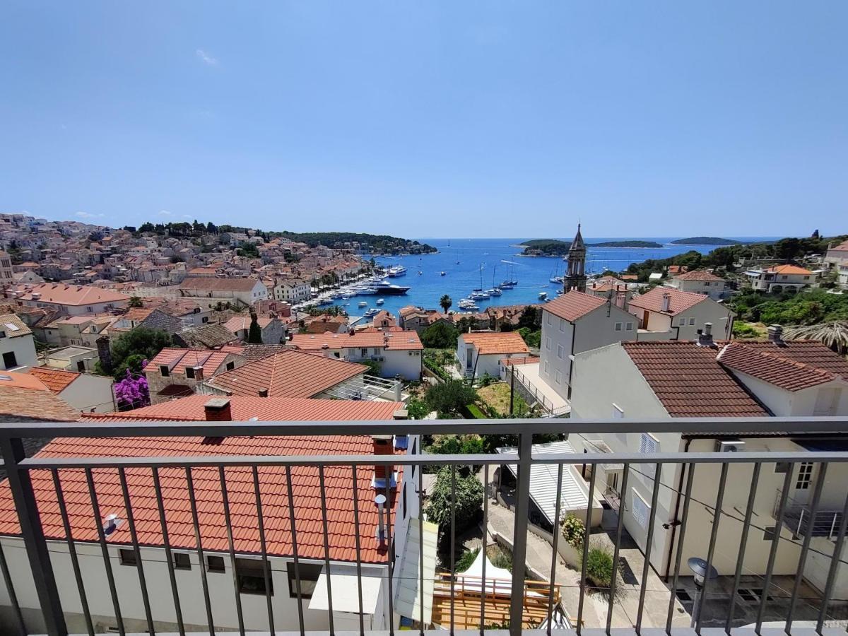 Brand New Apt W Balcony & Perfect Seaview At Center Χβαρ Εξωτερικό φωτογραφία