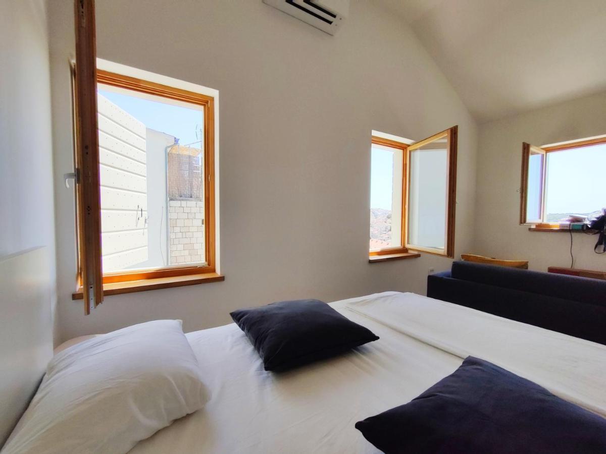 Brand New Apt W Balcony & Perfect Seaview At Center Χβαρ Εξωτερικό φωτογραφία