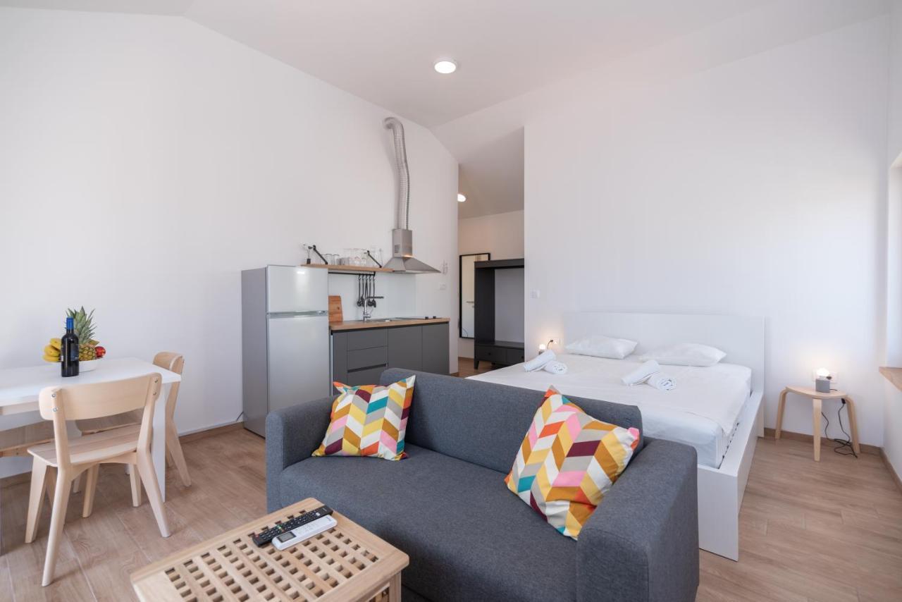Brand New Apt W Balcony & Perfect Seaview At Center Χβαρ Εξωτερικό φωτογραφία