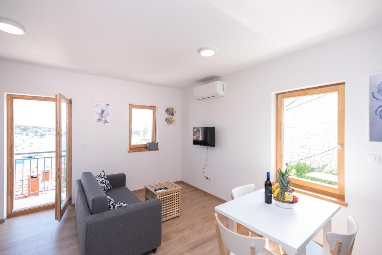 Brand New Apt W Balcony & Perfect Seaview At Center Χβαρ Εξωτερικό φωτογραφία