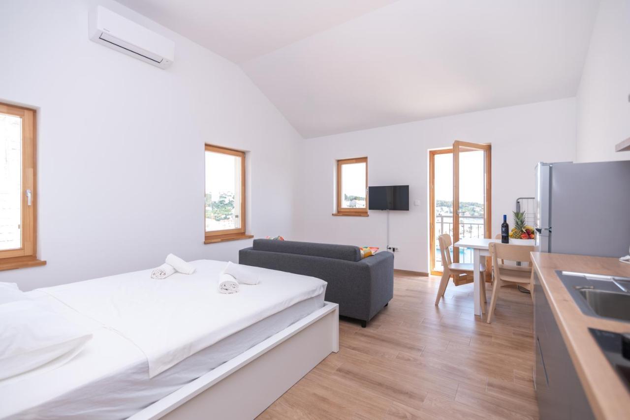 Brand New Apt W Balcony & Perfect Seaview At Center Χβαρ Εξωτερικό φωτογραφία