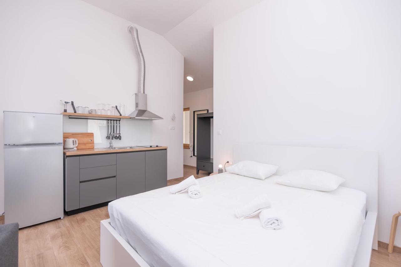 Brand New Apt W Balcony & Perfect Seaview At Center Χβαρ Εξωτερικό φωτογραφία