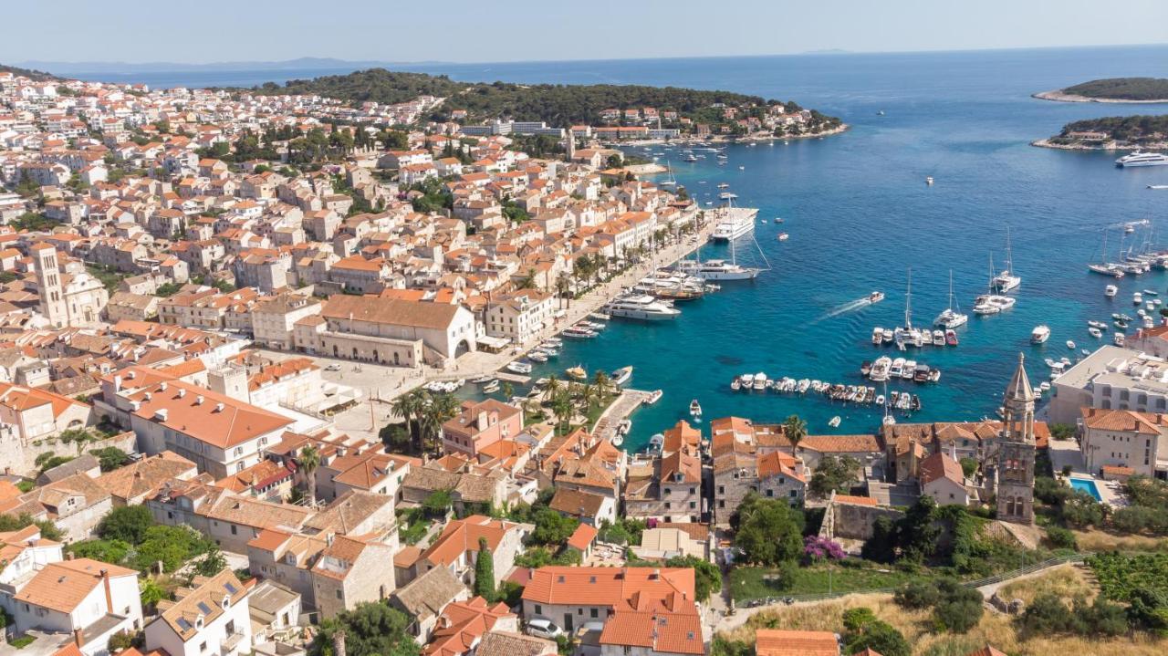 Brand New Apt W Balcony & Perfect Seaview At Center Χβαρ Εξωτερικό φωτογραφία