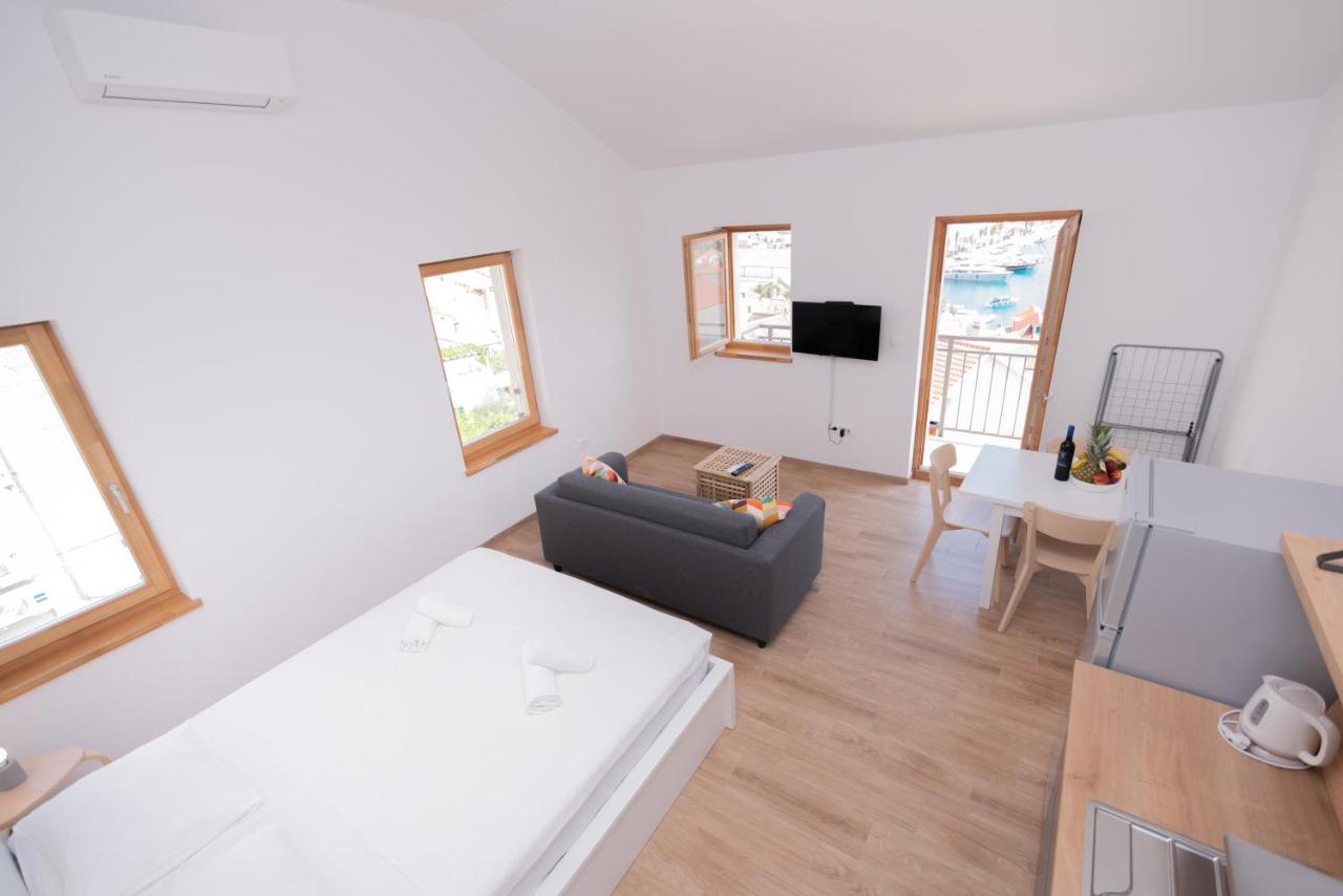 Brand New Apt W Balcony & Perfect Seaview At Center Χβαρ Εξωτερικό φωτογραφία